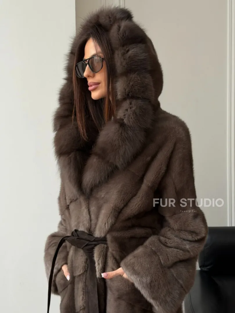 Шуба-кимоно с капюшоном куница