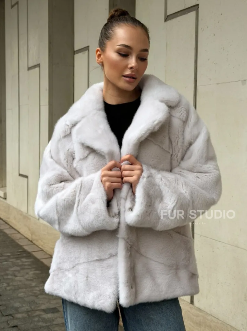 Светлый норковый полушубок