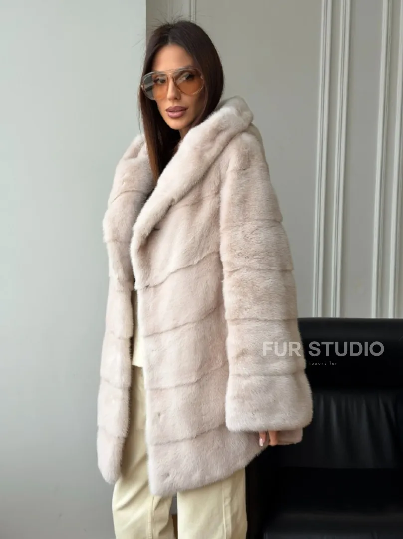 Норковая шуба с капюшоном -  