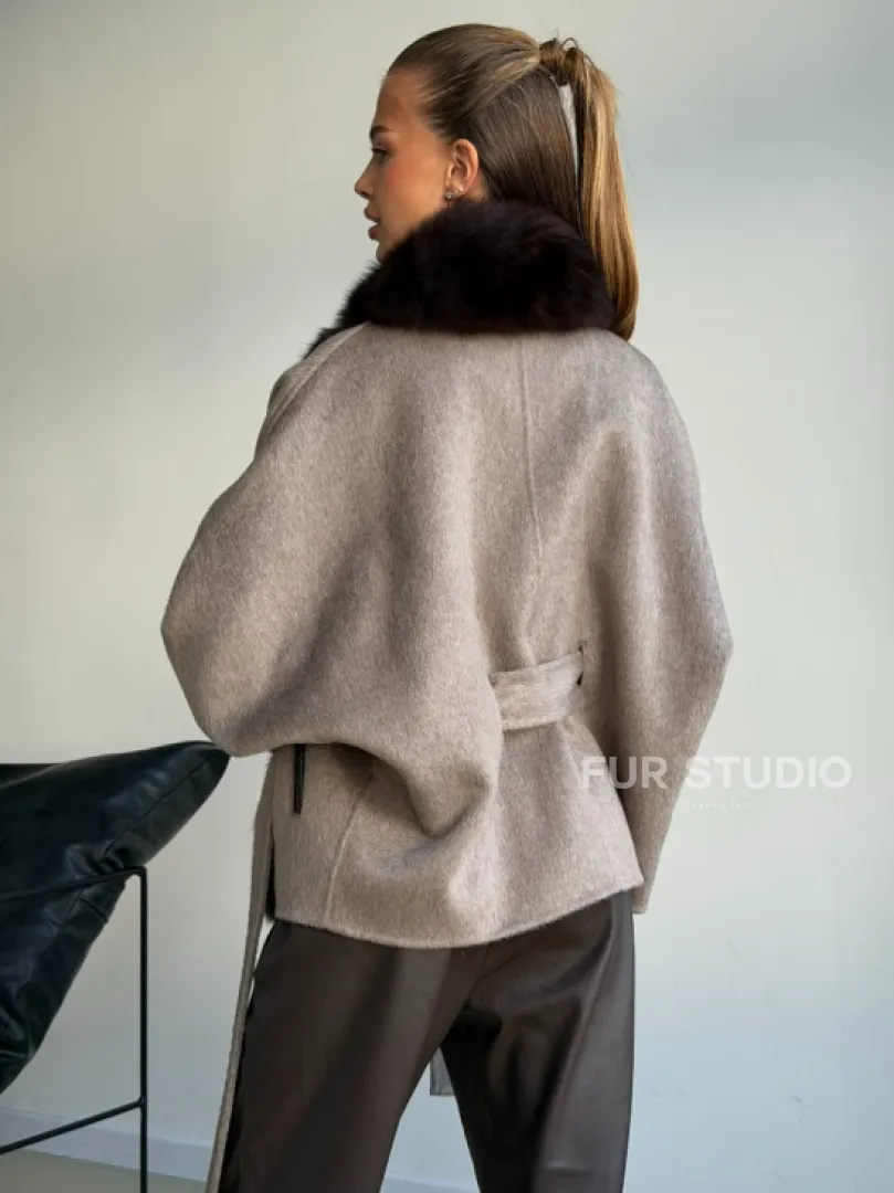 Пальто с мехом финского песца