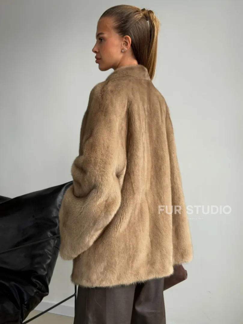 Норковый полушубок V-образный воротник