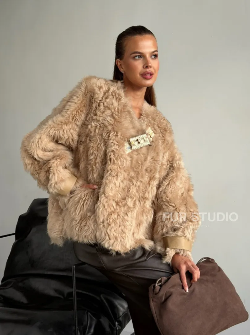 Короткая куртка из овчины - фото 13