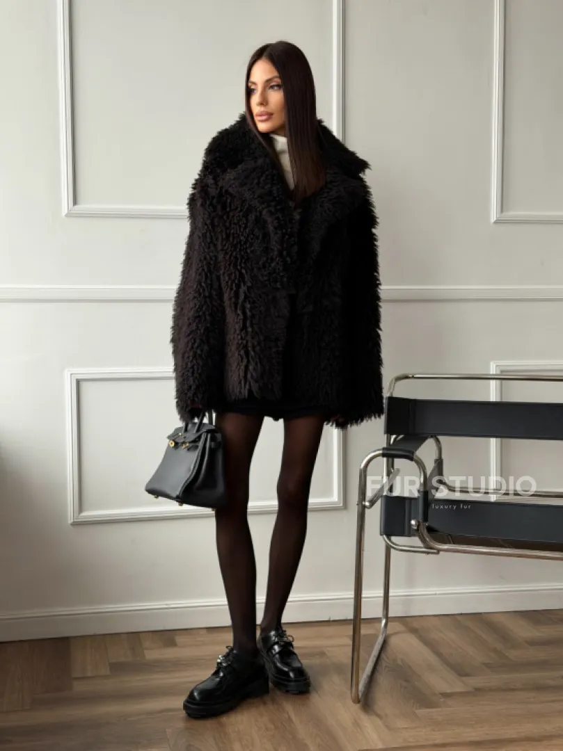 Коричневая дубленка из меха Тиградо - фото 10