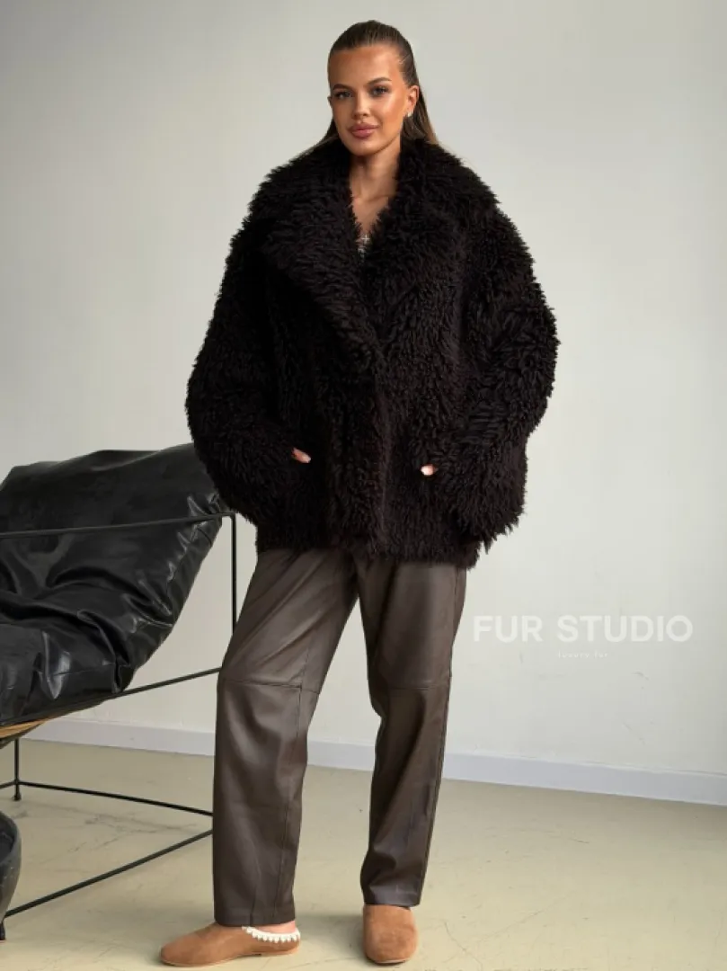 Коричневая дубленка из меха Тиградо