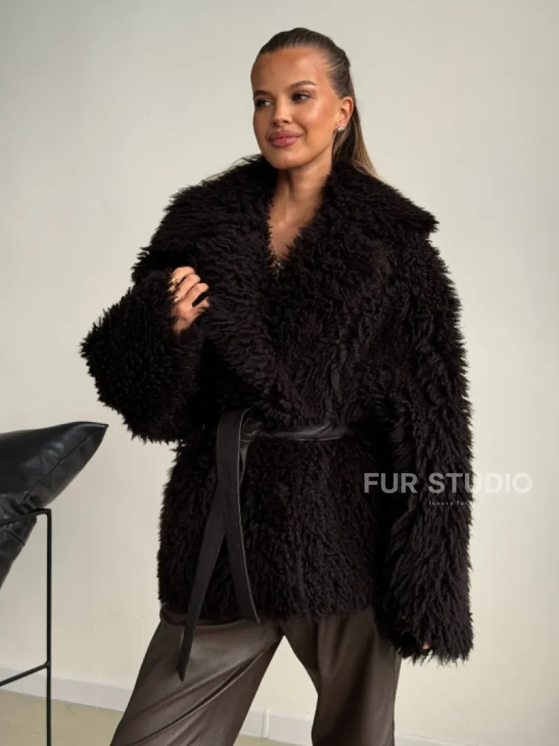 Коричневая дубленка из меха Тиградо