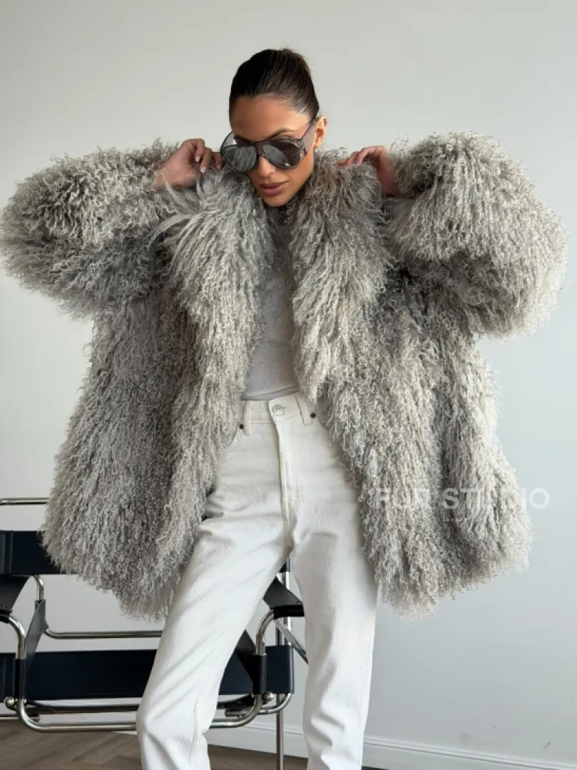 Серая шуба из ламы - фото 8