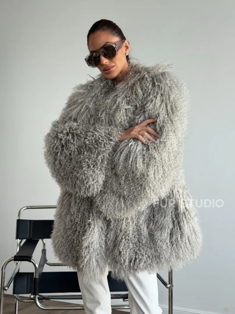 Серая шуба из ламы - фото 7