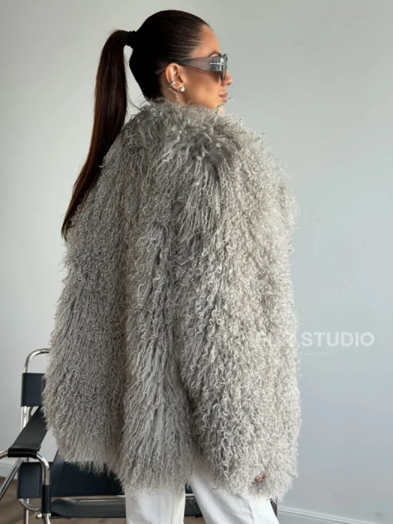 Серая шуба из ламы