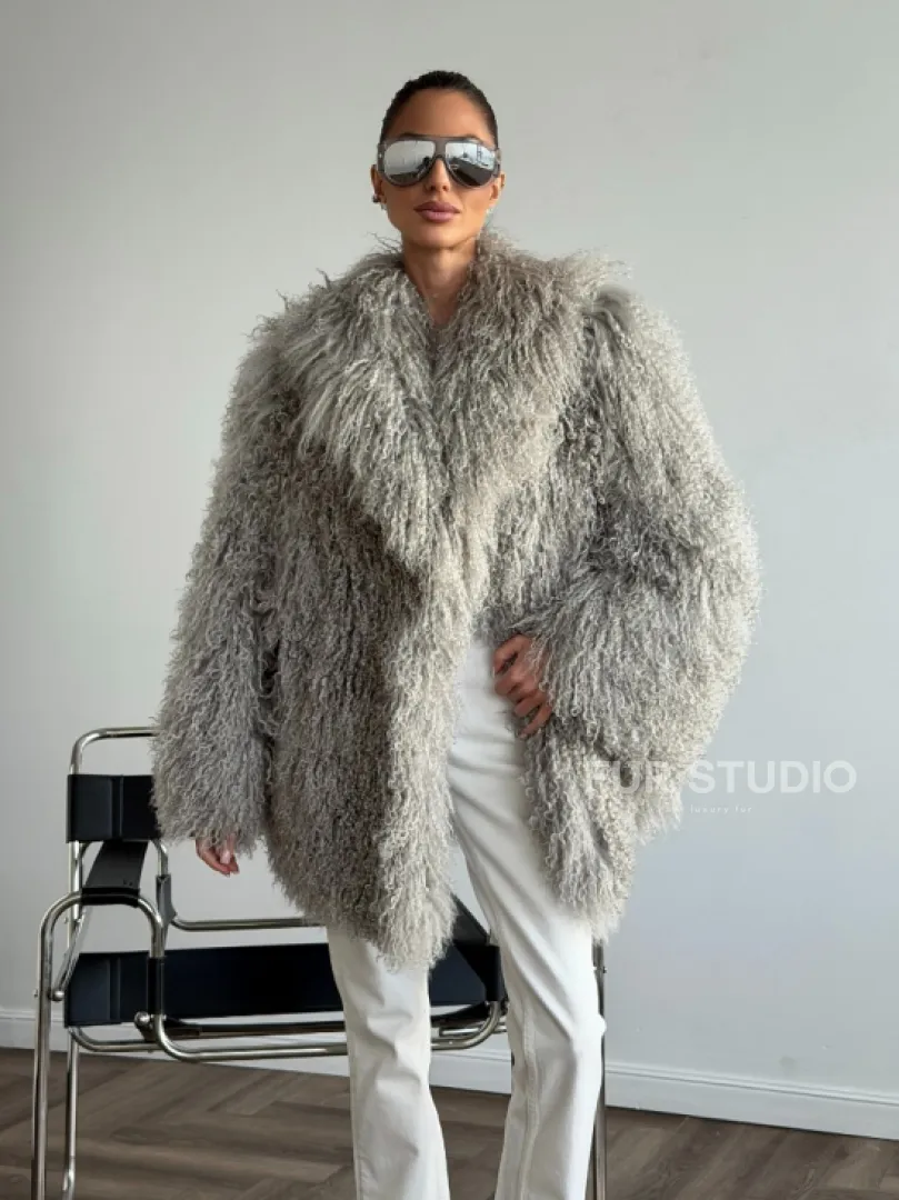 Серая шуба из ламы - фото 6