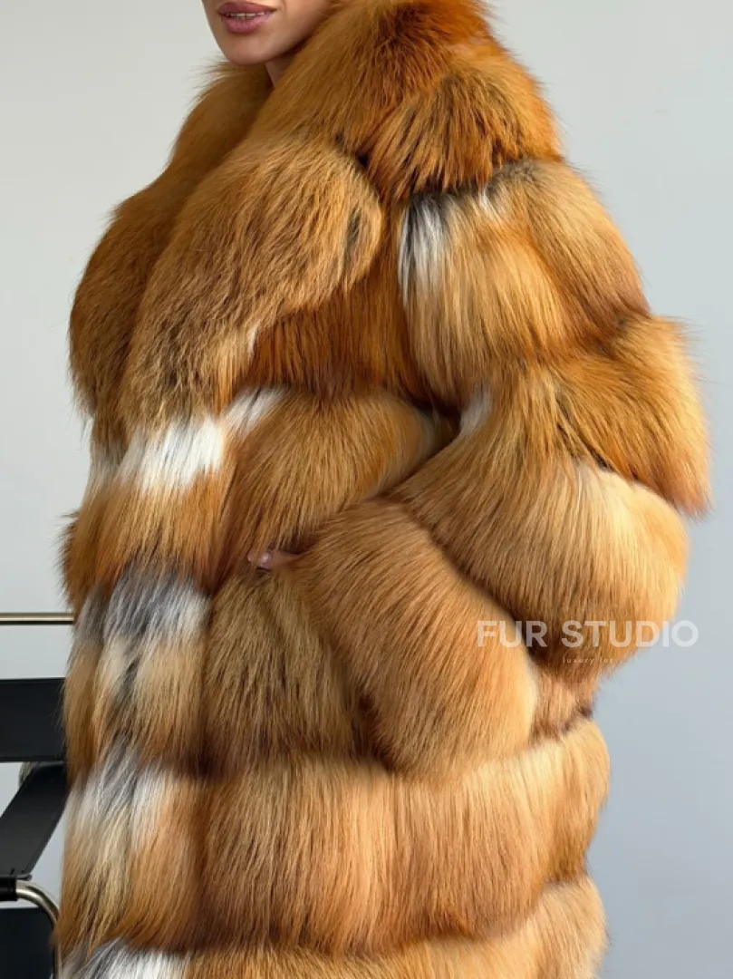 Шуба из меха огненной лисы