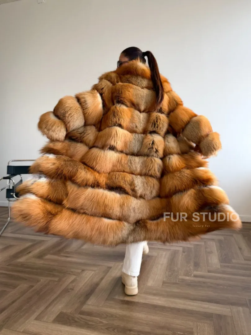 Шуба из меха огненной лисы - фото 11