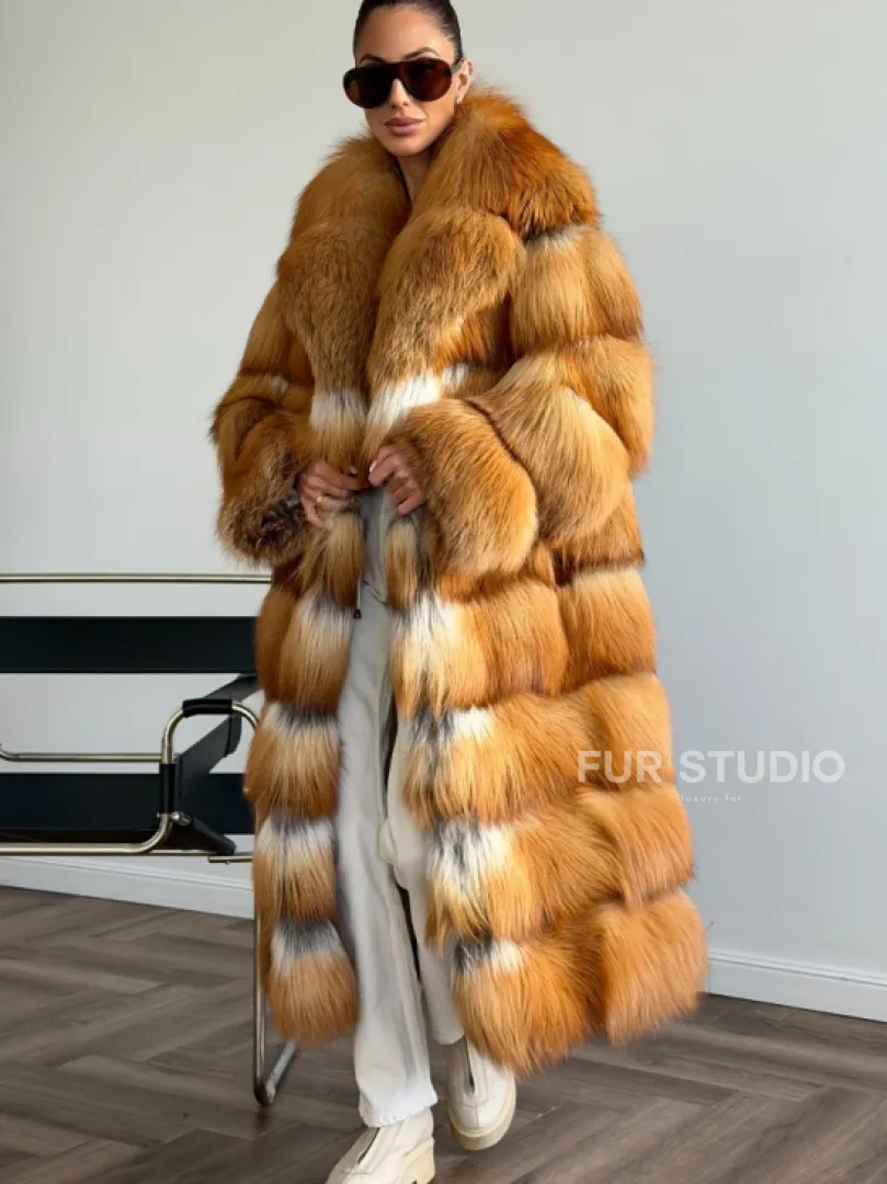 Шуба из меха огненной лисы