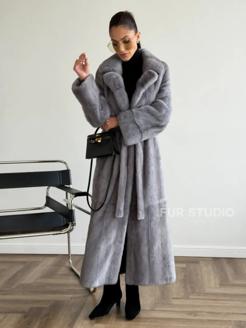 Голубая норковая шуба