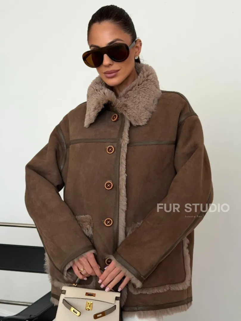 Коричневая замшевая дубленка на мехе тиградо