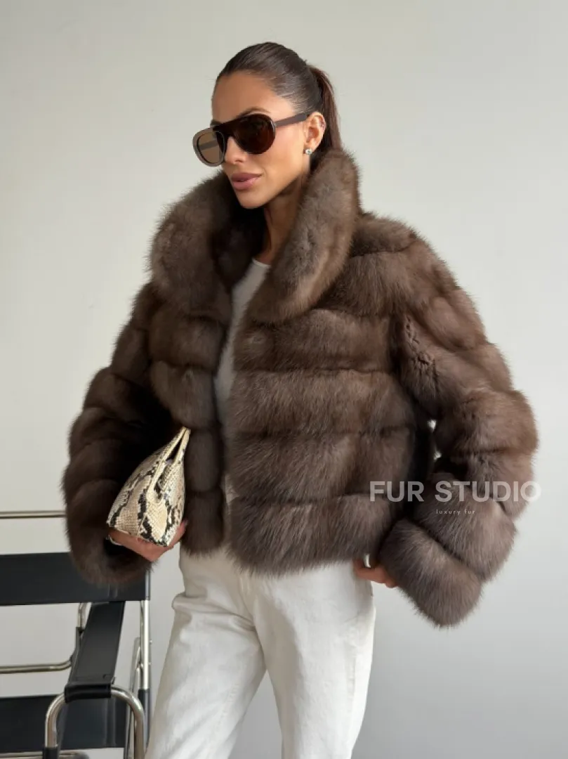 Короткая шуба из куницы - цвет трюфель - фото 10