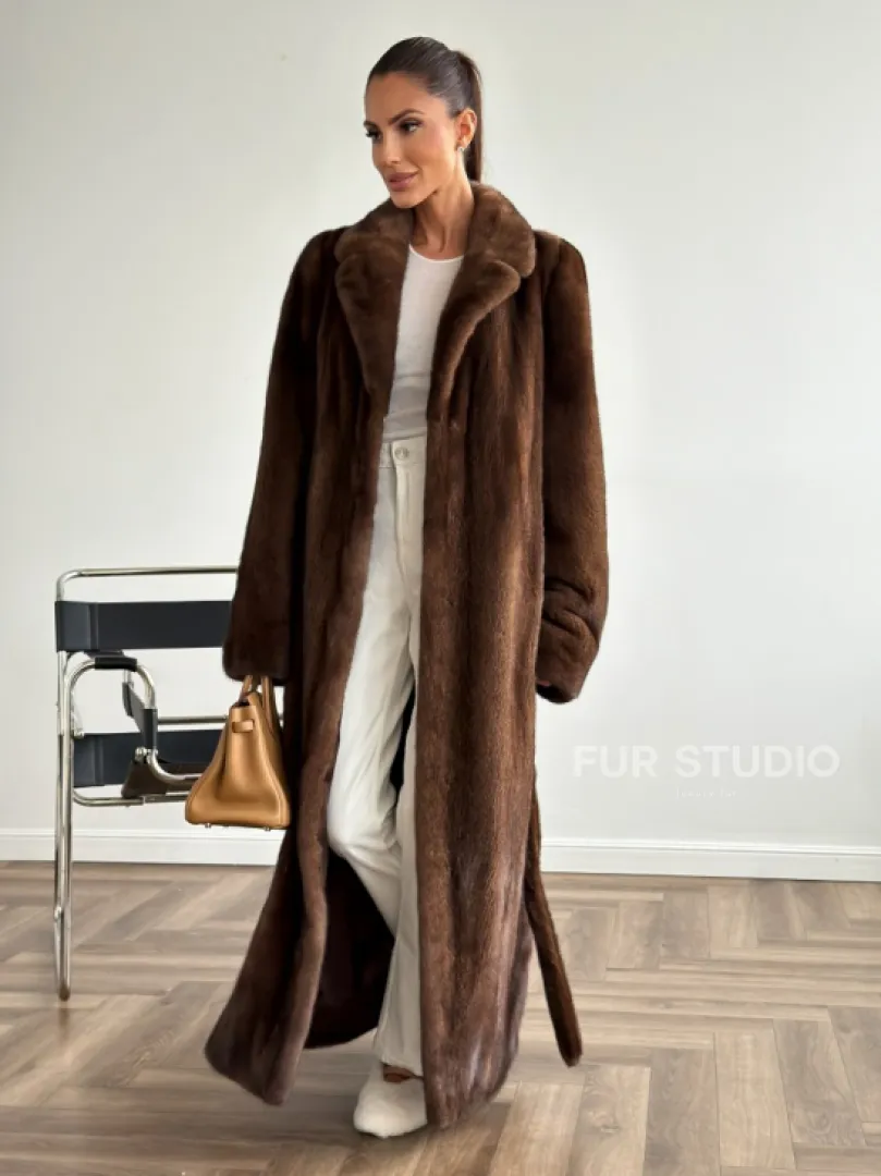 Прямая шуба из норки с поясом - фото 8