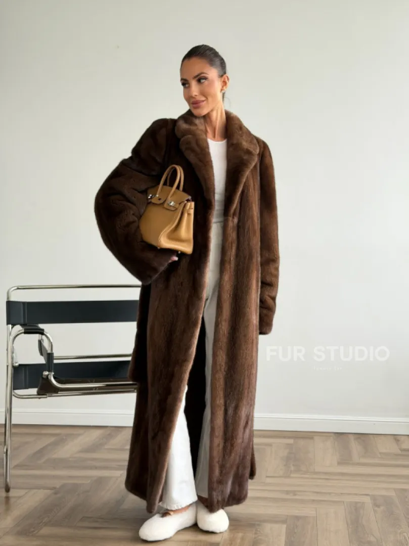 Прямая шуба из норки с поясом