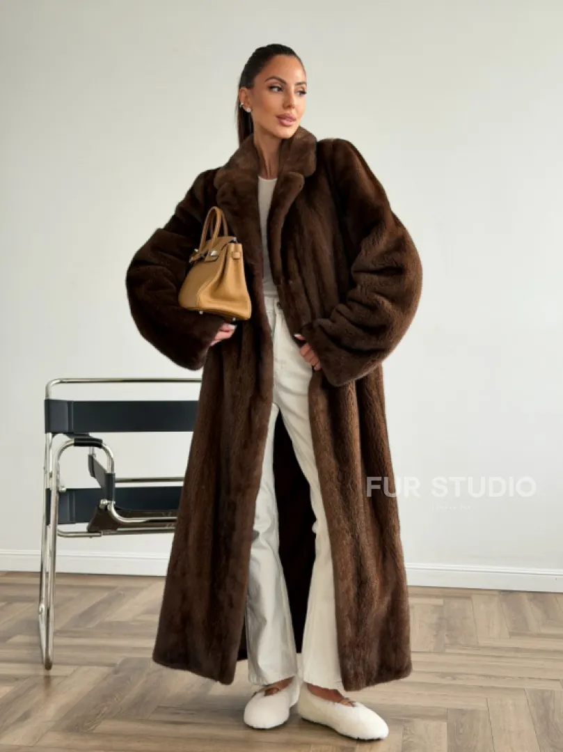 Прямая шуба из норки с поясом