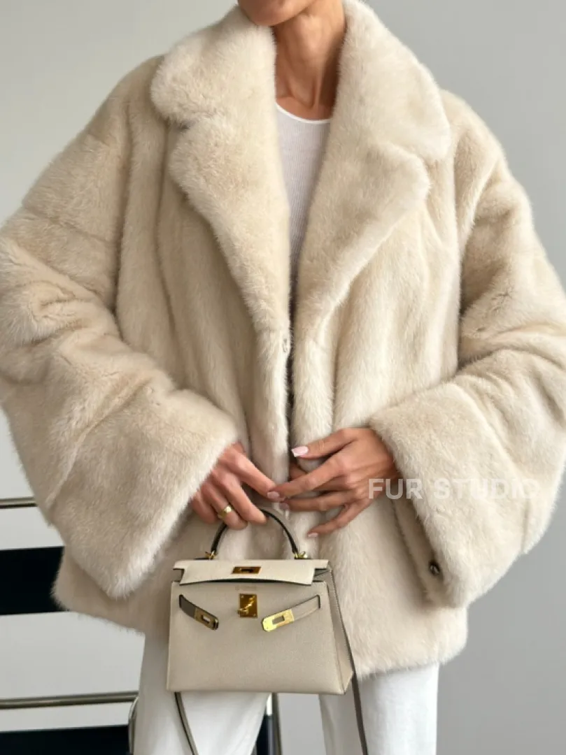 Женский норковый полушубок