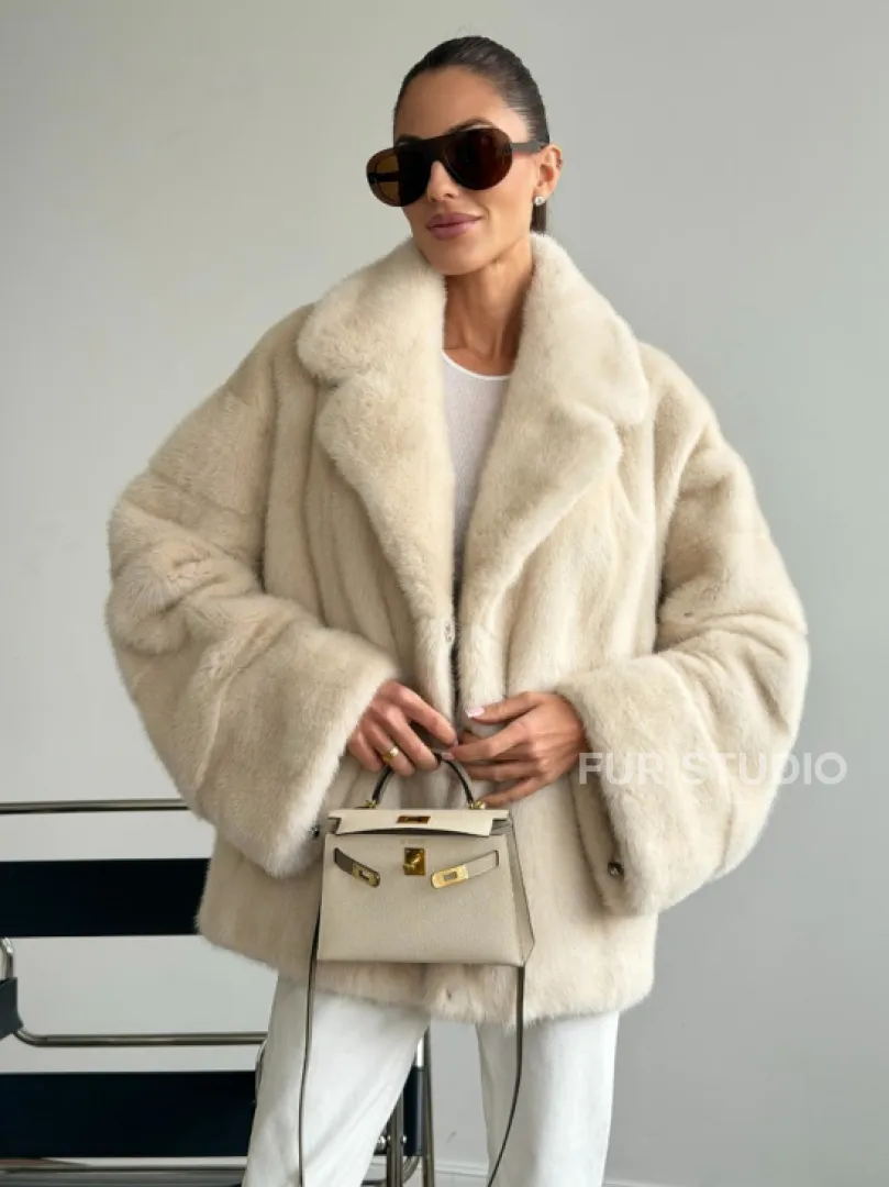 Женский норковый полушубок