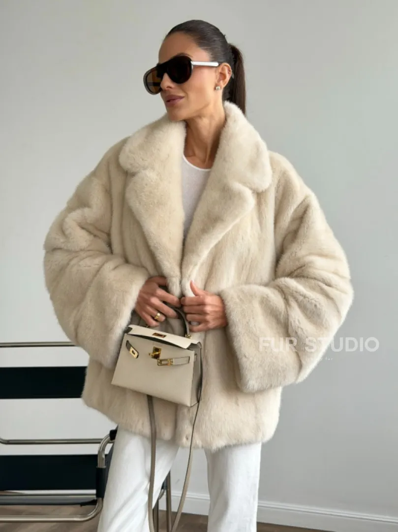 Женский норковый полушубок