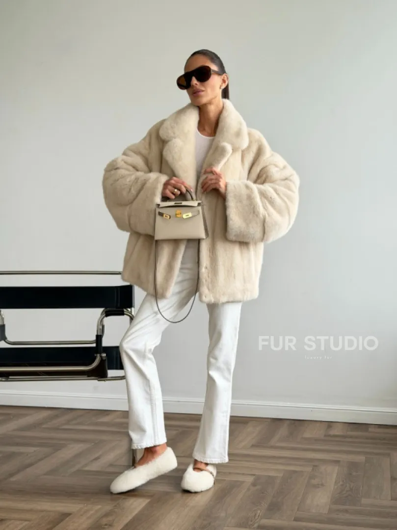 Женский норковый полушубок