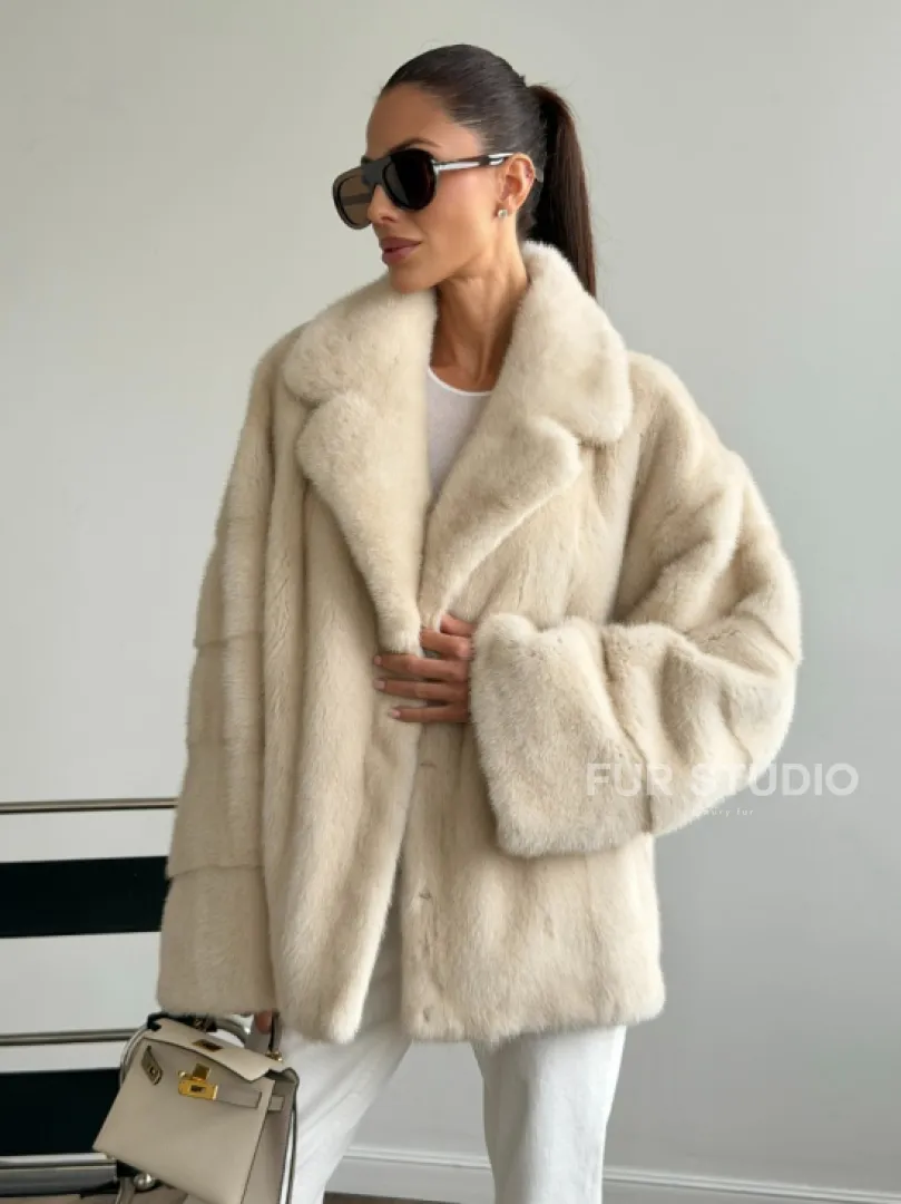 Женский норковый полушубок