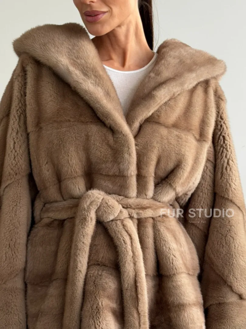 Норка пастель с капюшоном - летучая мышь