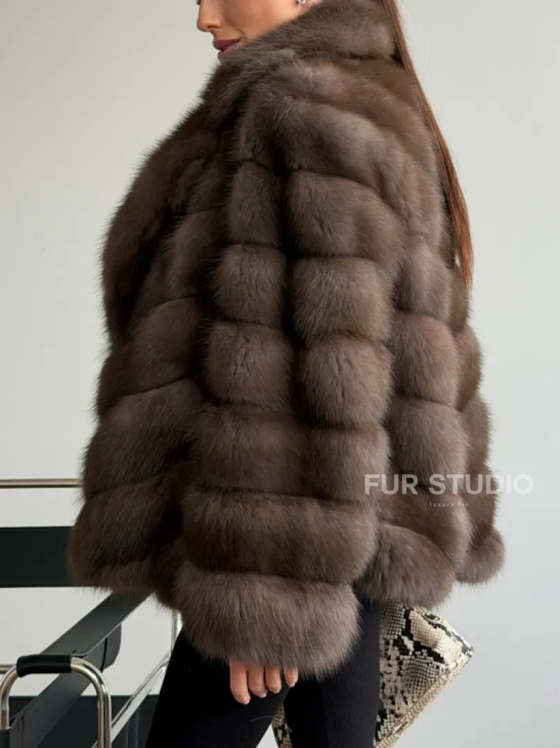 Шуба из куницы с английским воротником
