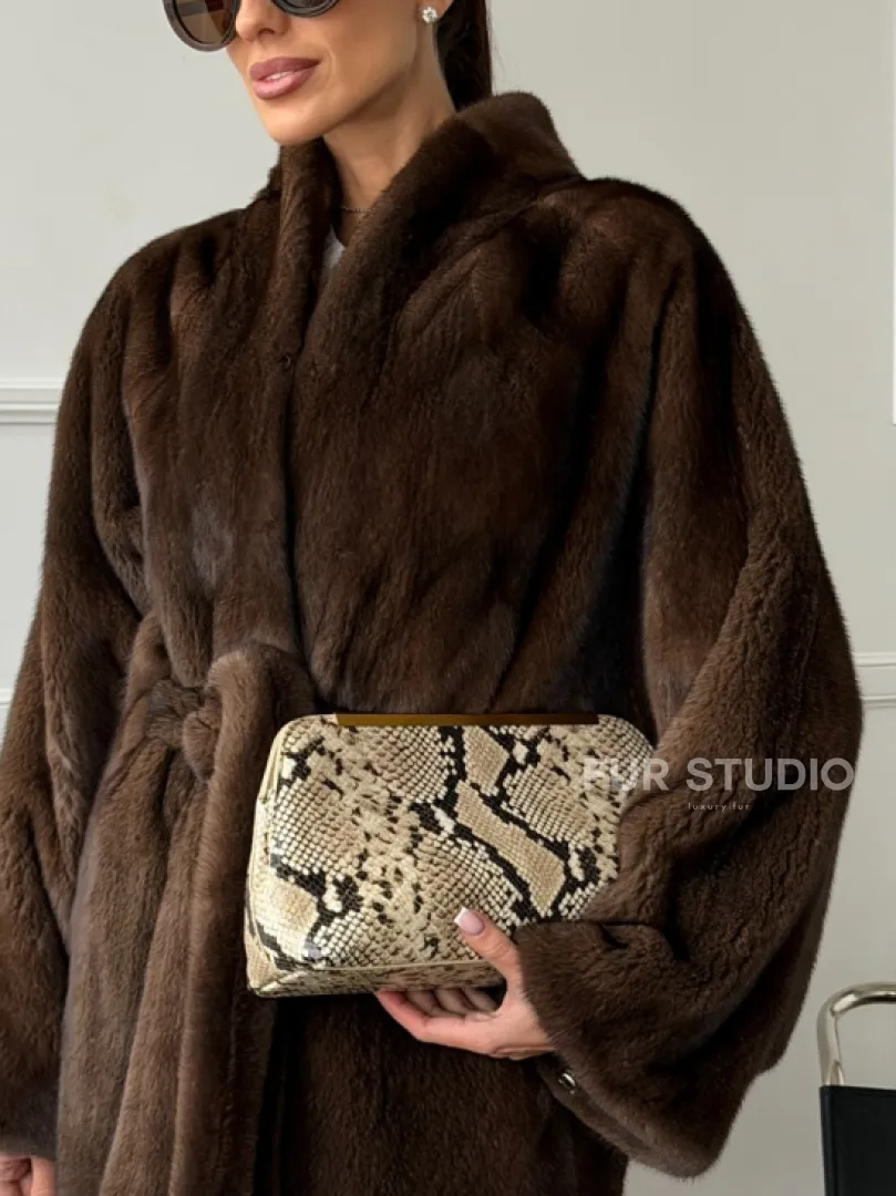 Норковый полушубок с меховым поясом - Летучая мышь