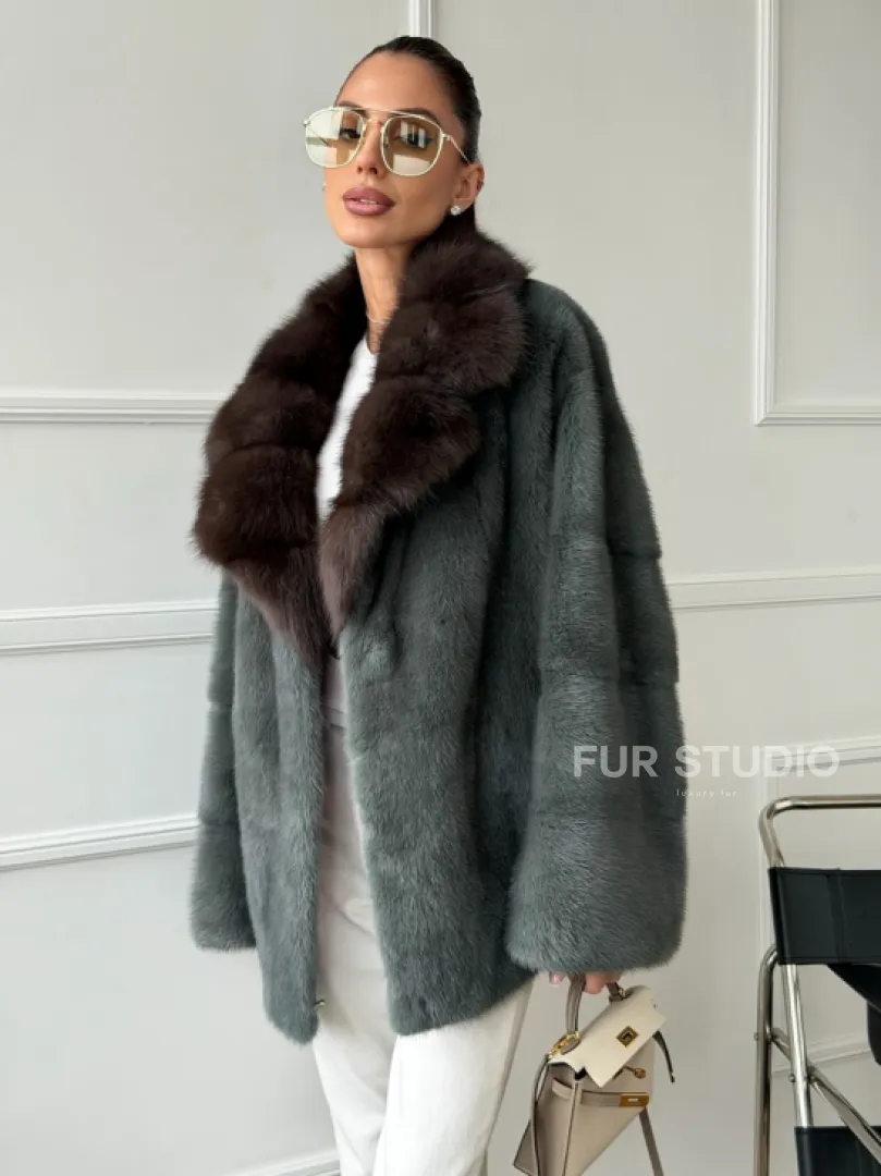 Красивая шуба из меха норки с воротником из куницы - фото 6