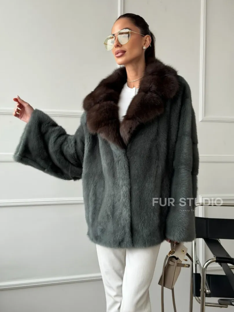 Красивая шуба из меха норки с воротником из куницы - фото 8