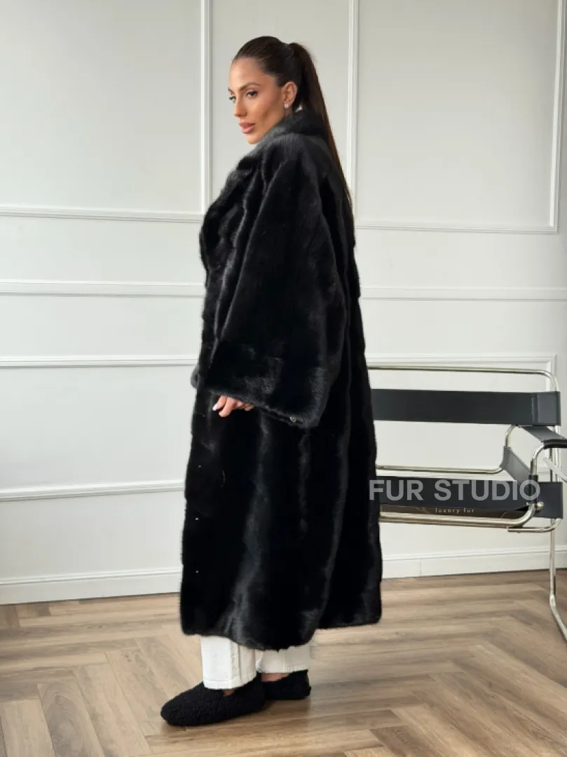 Черное меховое норковое пальто в стиле 