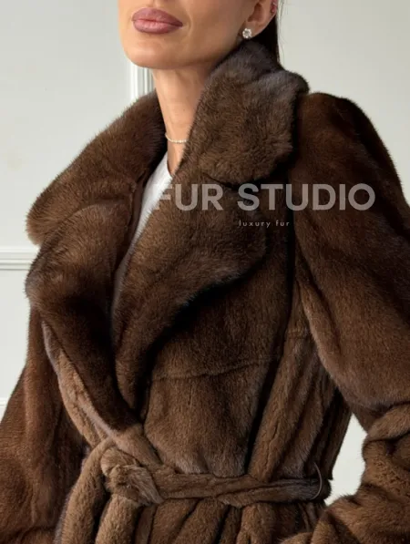 Норковая шуба средней длины со шлицами по бокам - фото 1