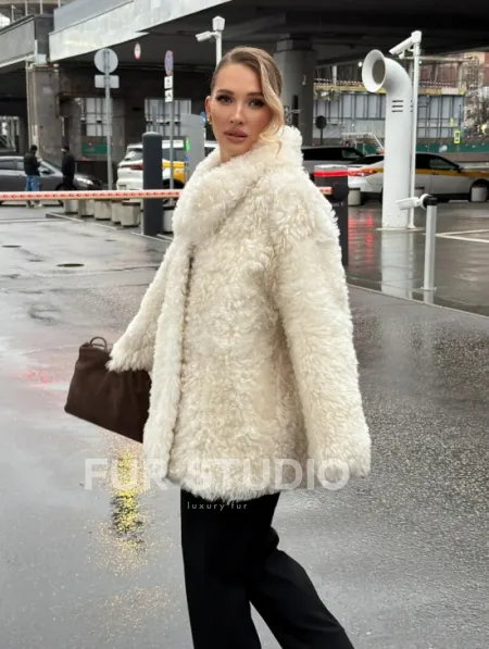 Белая шубка из тиградо - фото 14