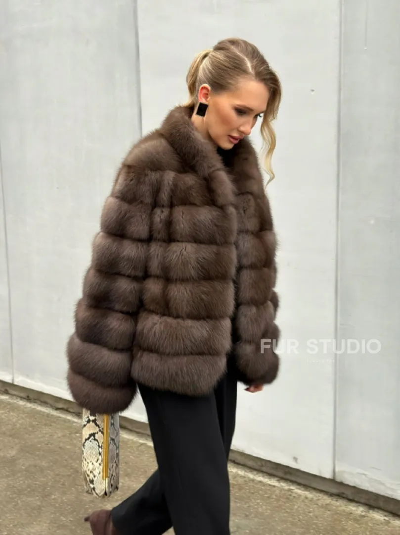 Меховой жакет из куницы - фото 17