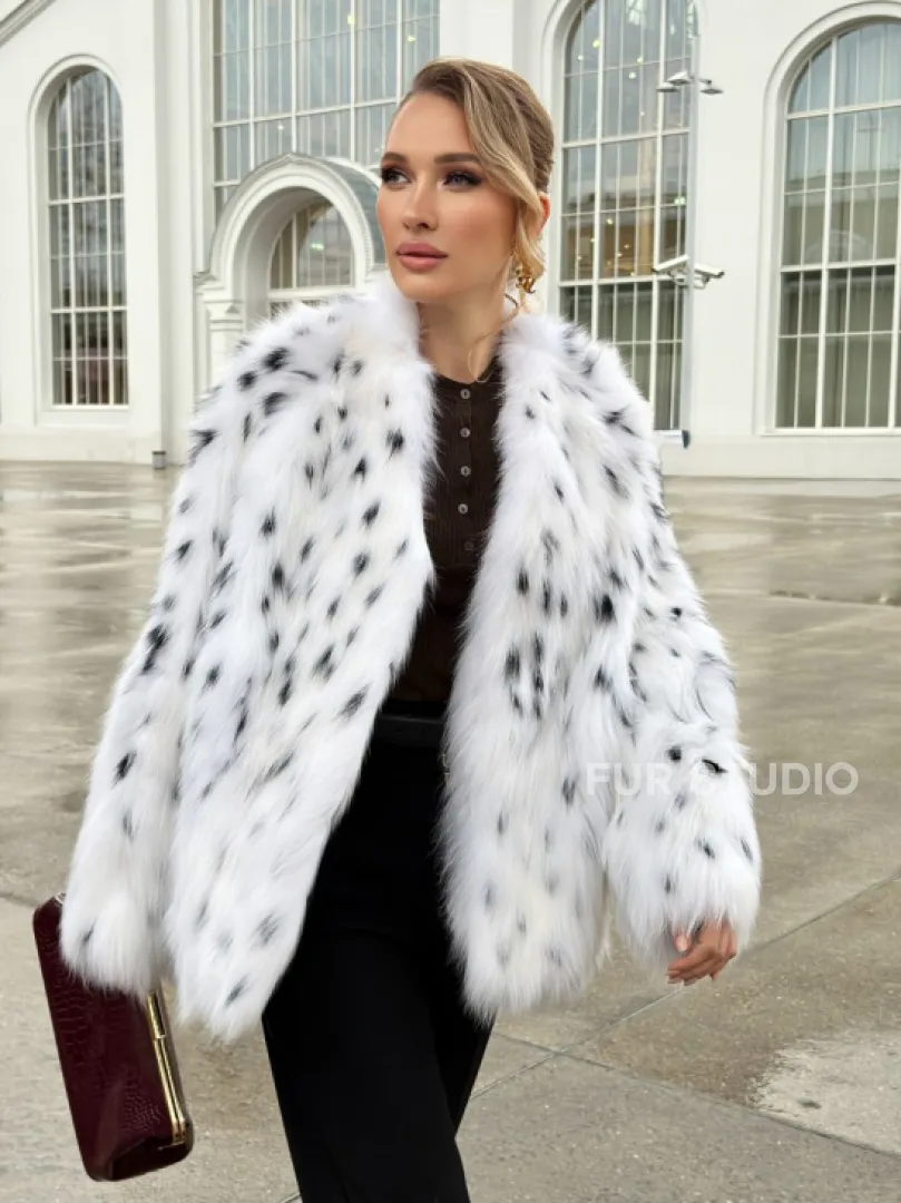 Шуба укороченная из арктической лисы под рысь