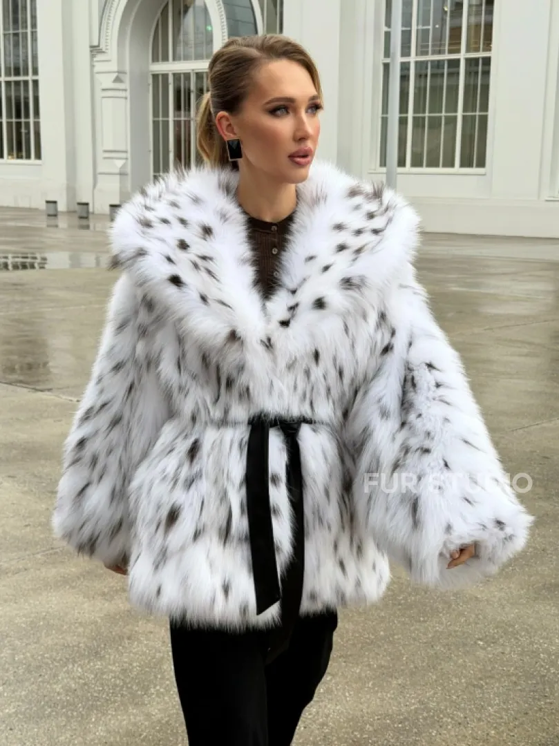 Шуба из лисьего меха под рысь с капюшоном