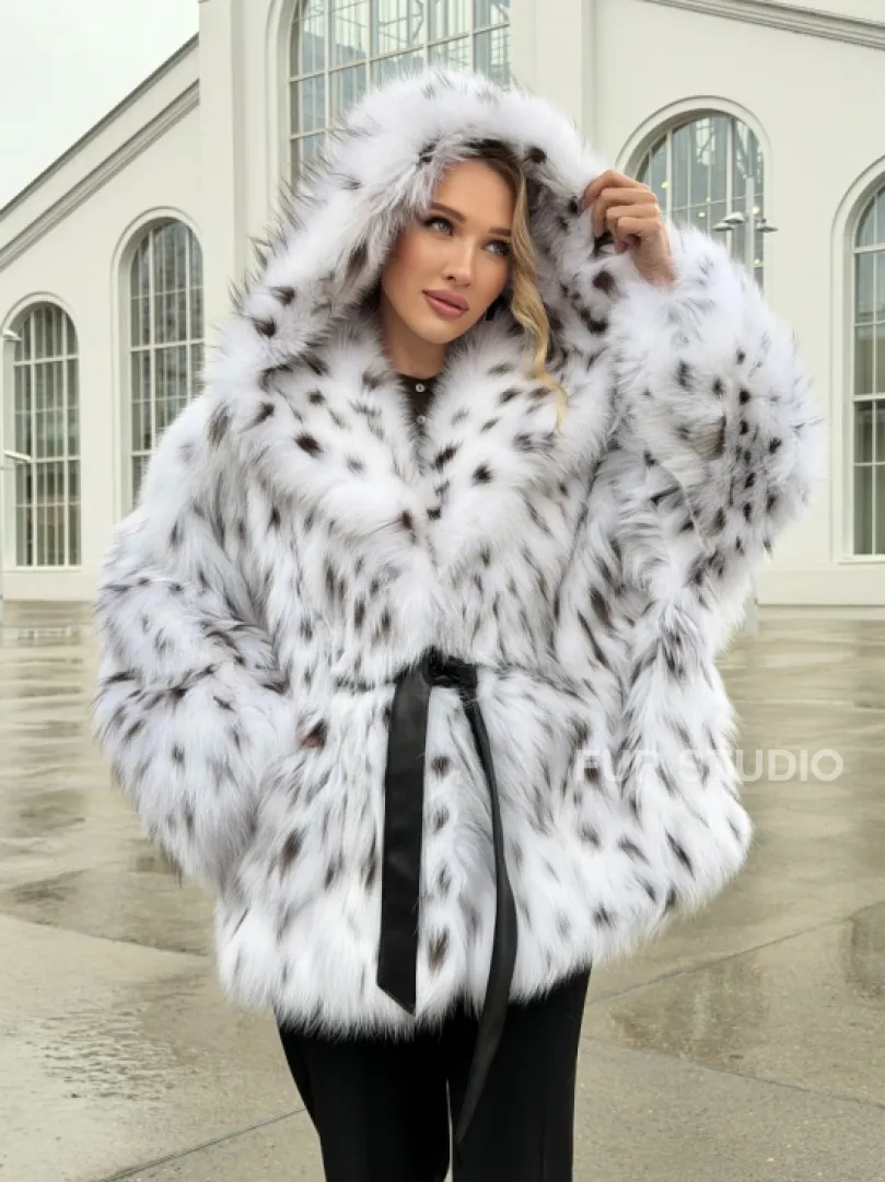 Шуба из лисьего меха под рысь с капюшоном