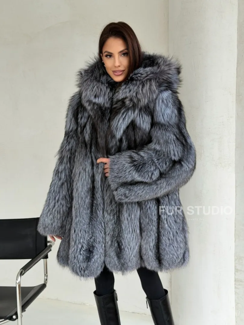 Шуба из натурального меха чернобурки с капюшоном - фото 9