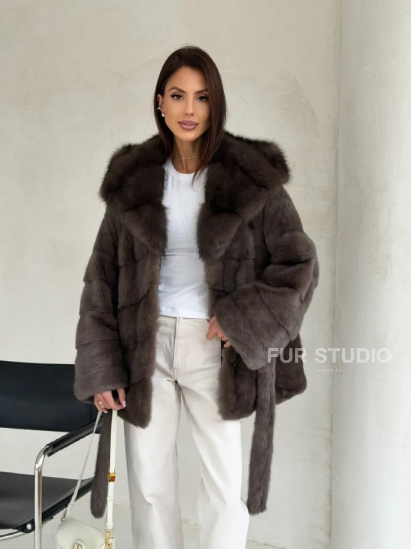 Меховой норковый полушубок с капюшоном куница