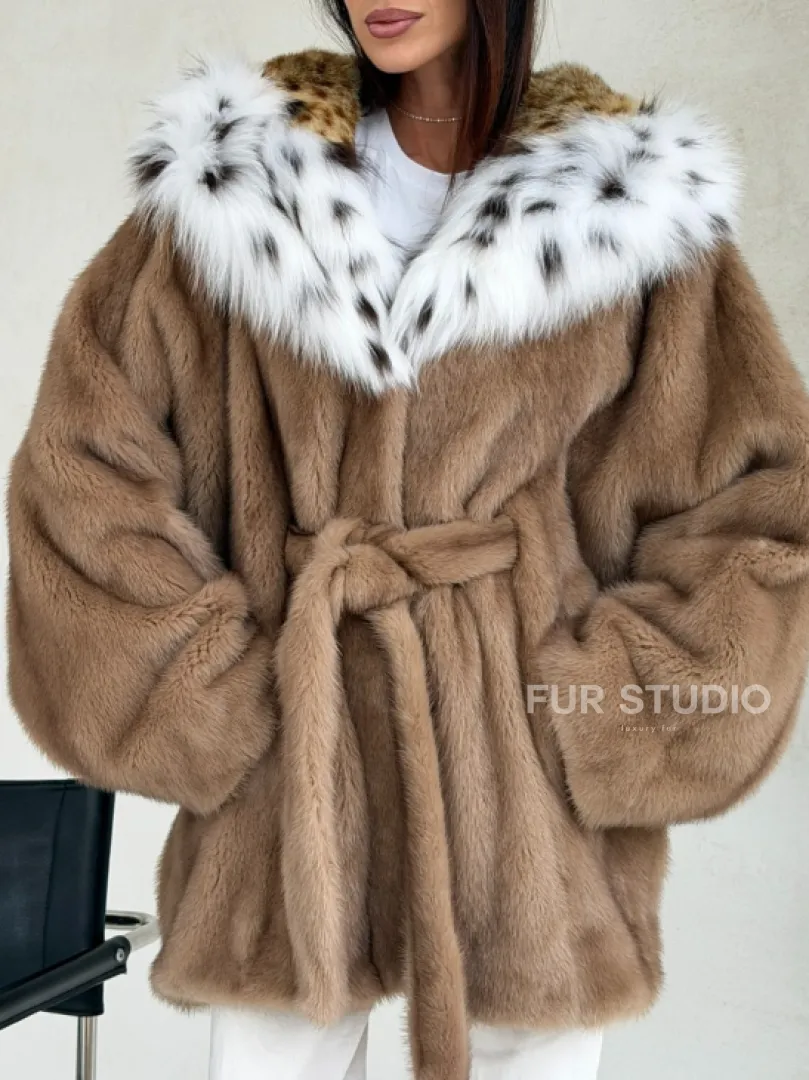 Шуба норковая пастель в роспуск с капюшоном под рысь