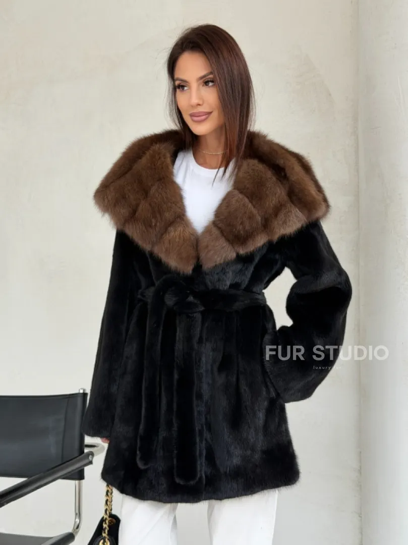 Черная шуба в роспуск с капюшоном соболь - фото 0