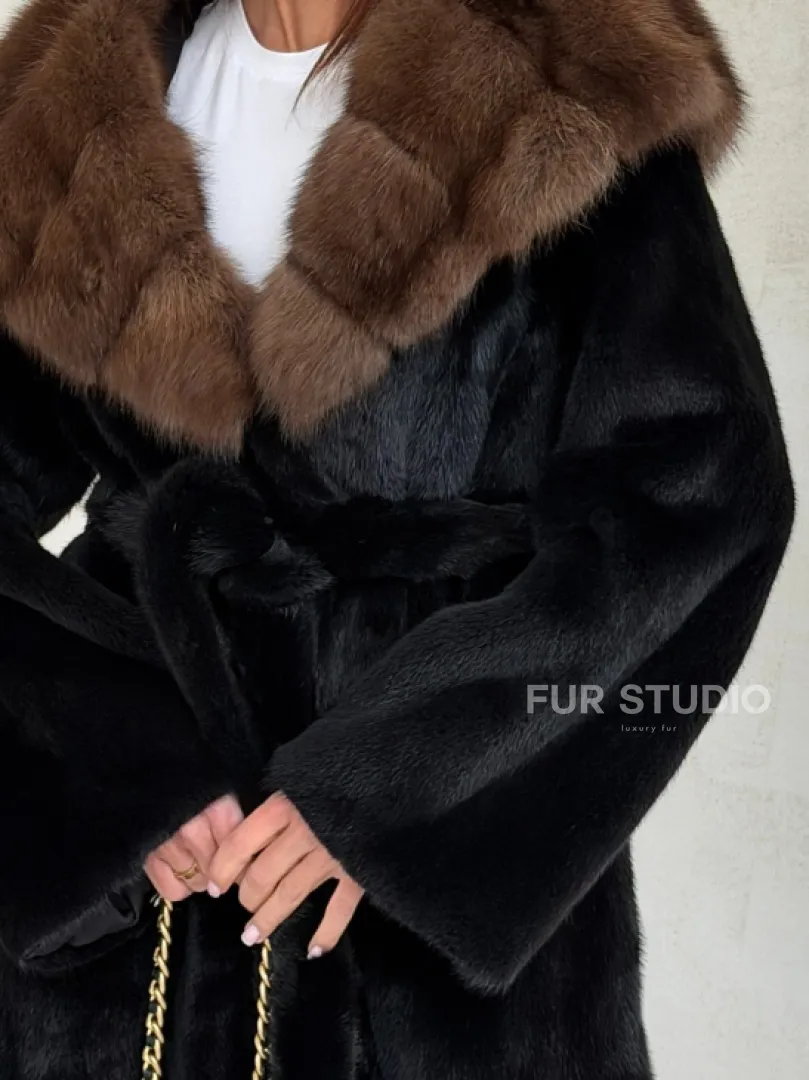 Черная шуба в роспуск с капюшоном соболь