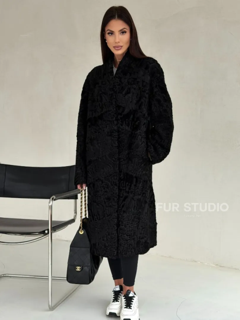 Черная шуба из каракуля - фото 0