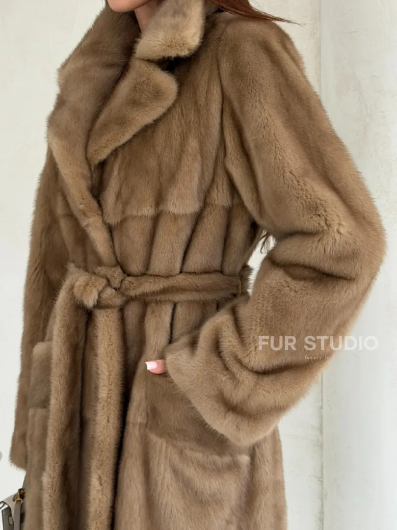 Прямая норковая шуба с меховым поясом