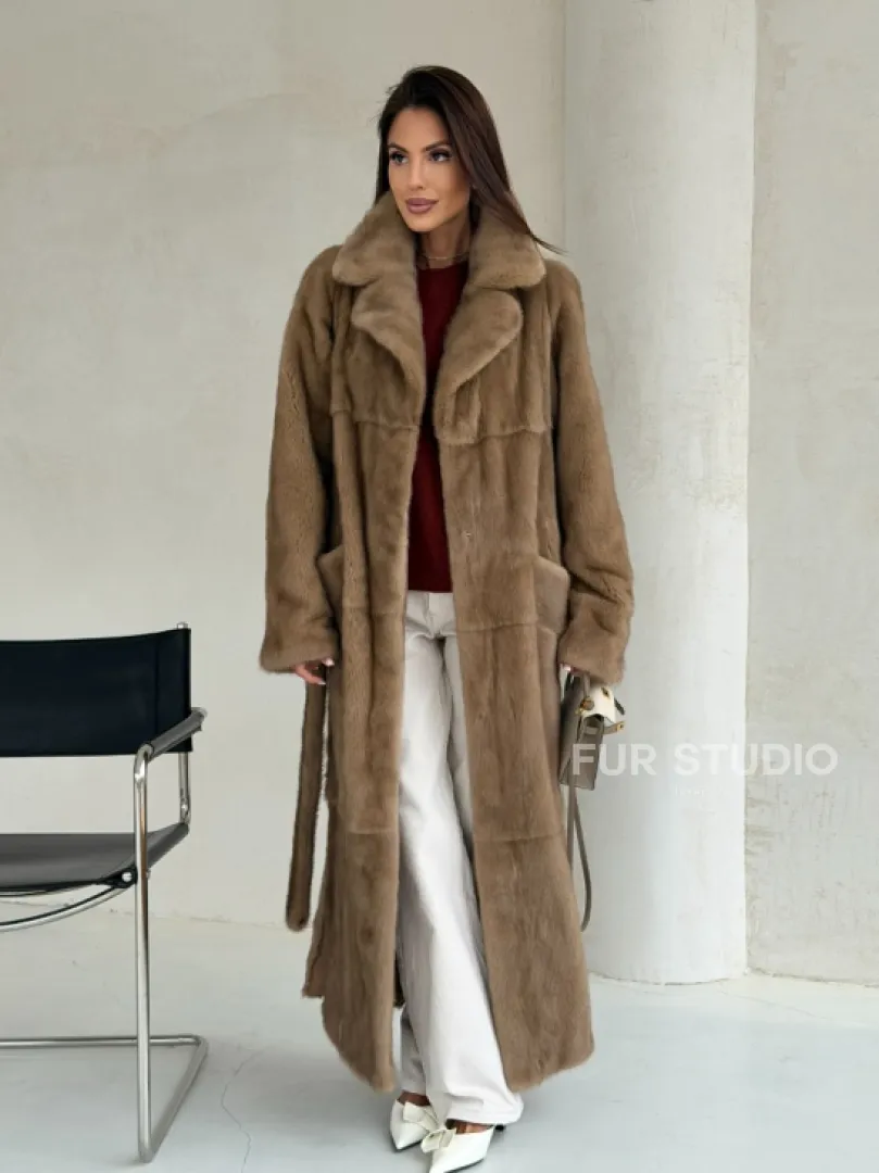 Прямая норковая шуба с меховым поясом