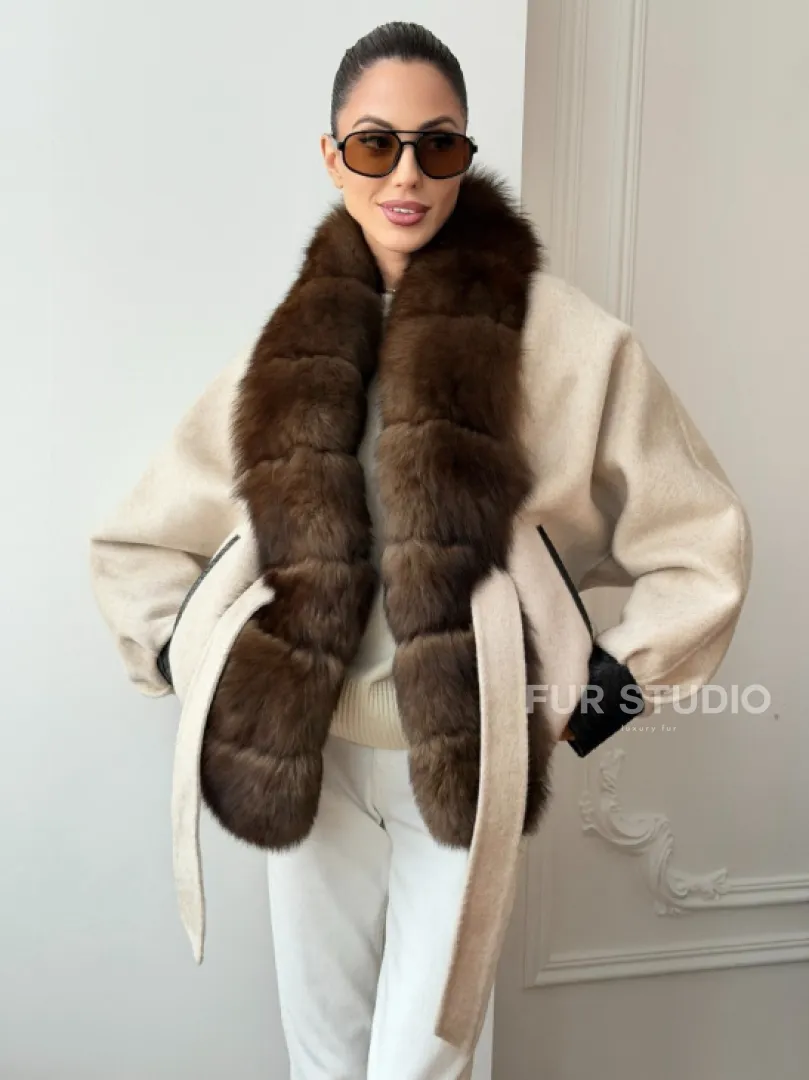 Женское шерстяное полупальто с мехом