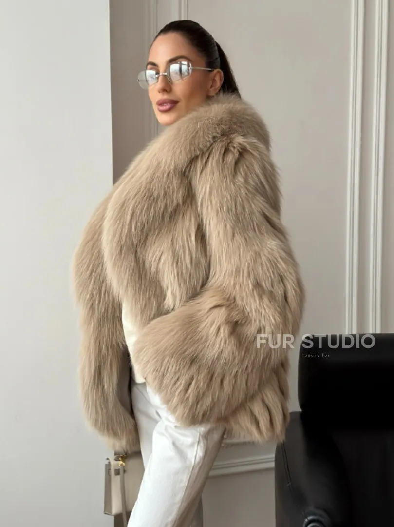 Шуба из лисы в росшив