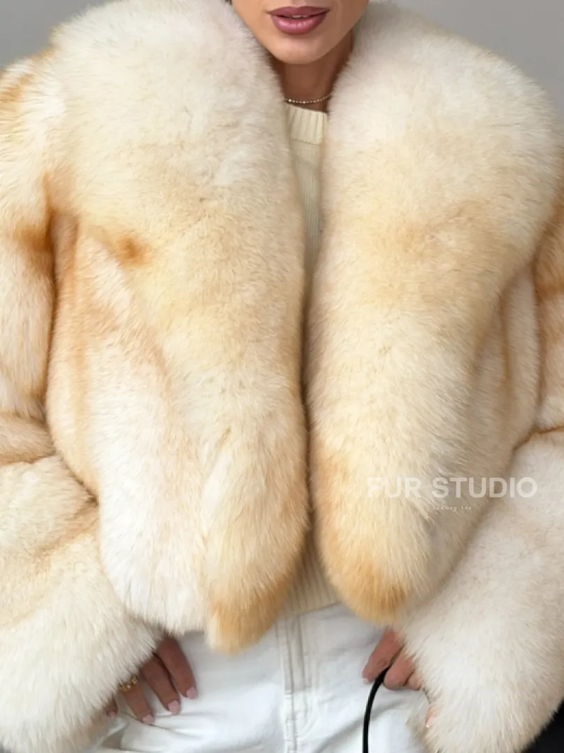 Шуба короткая из меха финского песца